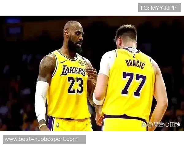 媒体人期待里夫斯表现出色詹姆斯和东契奇需适应新战术体系